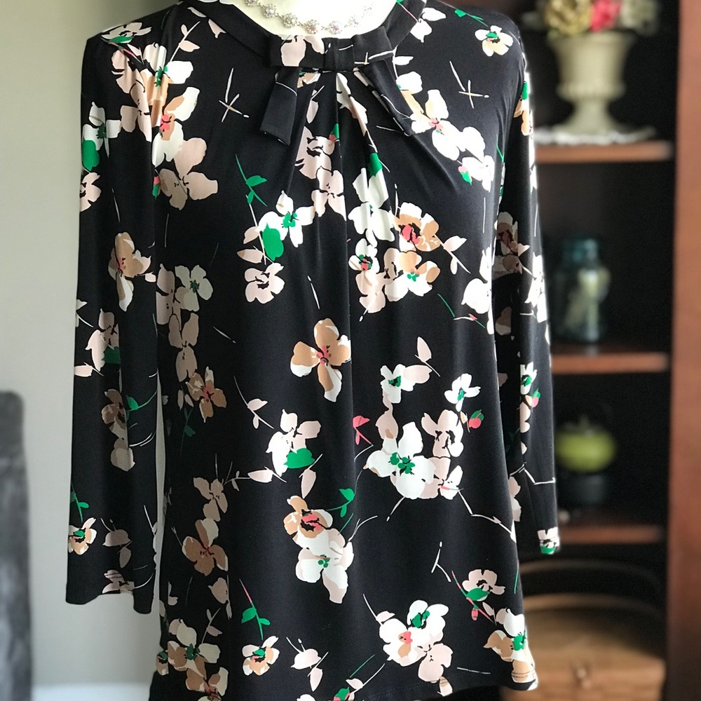 💖Host Pick💖 Karl Lagerfeld Paris Floral Blouse Size Med.
